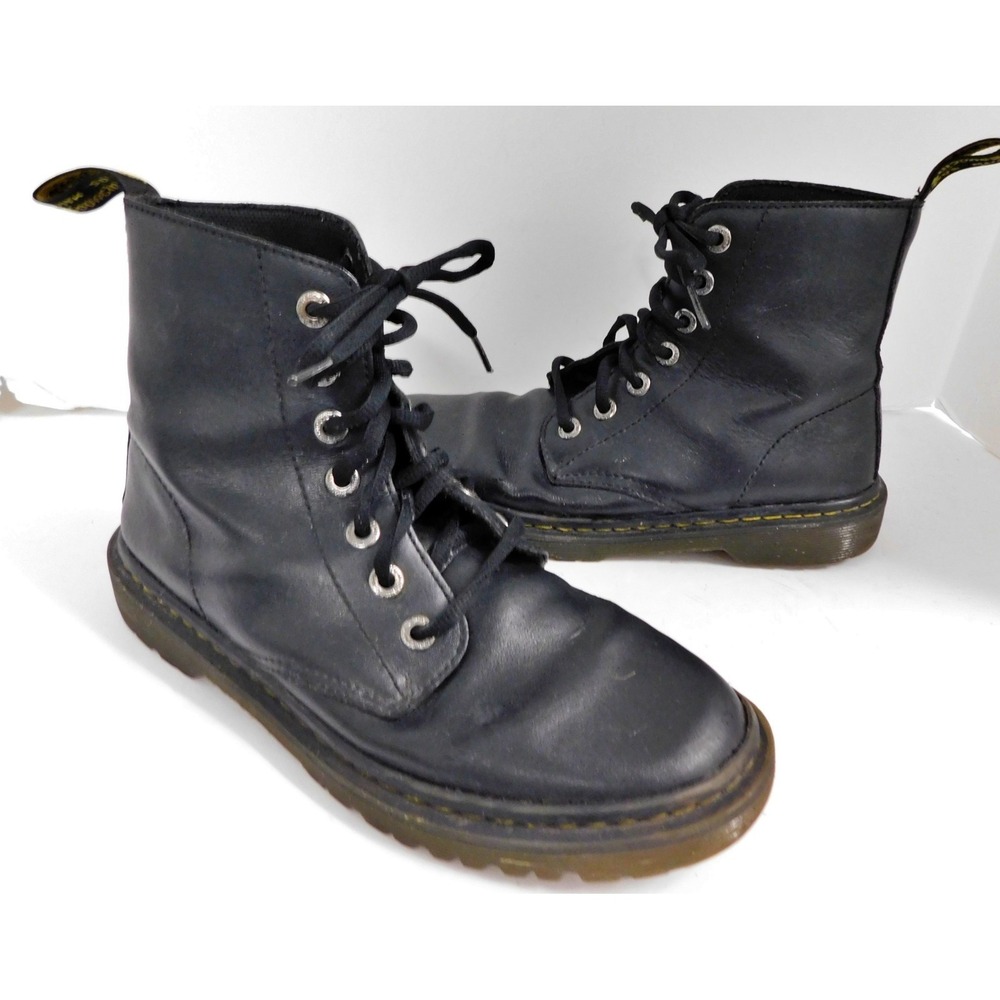 Doc Martens AirWair 11821 AW004 8-Eye Combat Boots Black Leather Women's Size 8